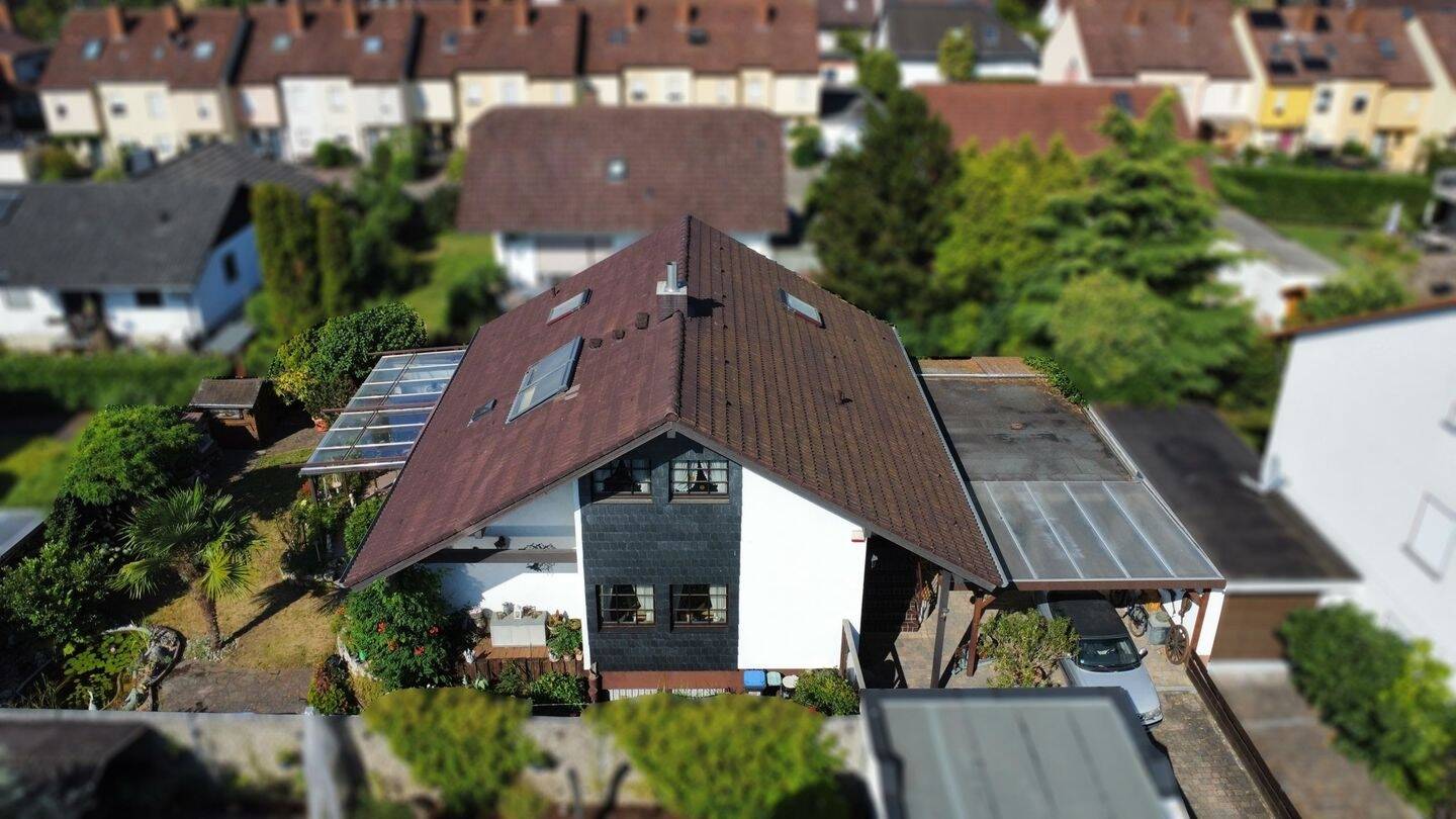 großes Einfamilienhaus in TOP-Lage von Altrip – Altrip – Bild 1 von 9