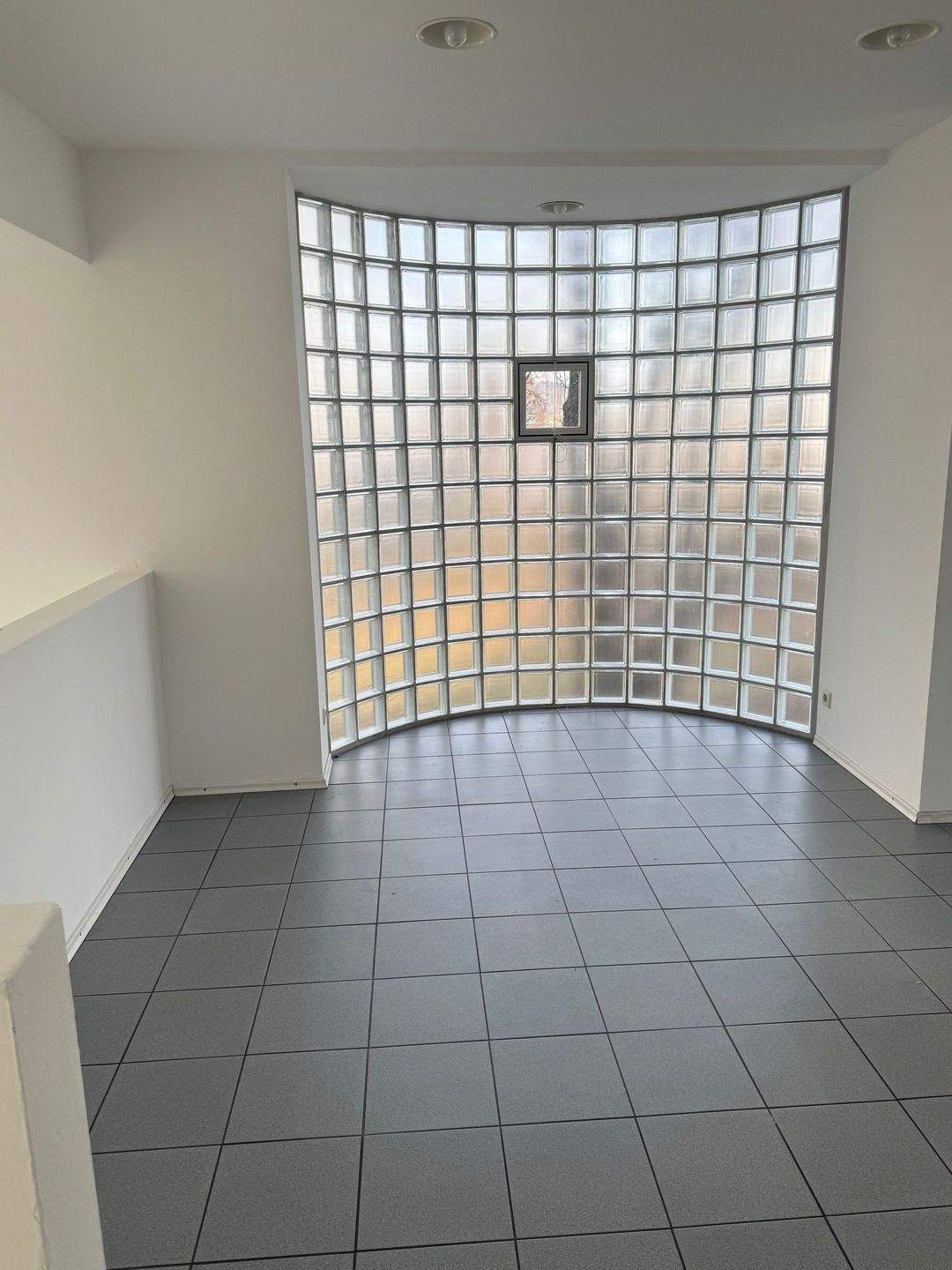 GERADLINIG: MODERNES, LOFTARTIGES HAUS MIT ZWEI STELLPLÄTZEN! – Sinsheim – Vorschaubild 9