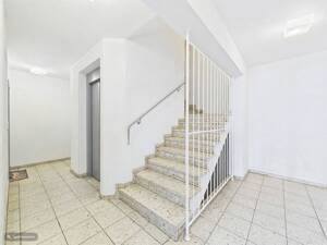 Gepflegtes Penthouse in attraktiver Wohnlage von Köln mit großzügiger Dachterrasse! – 50999 Köln – Vorschaubild 4