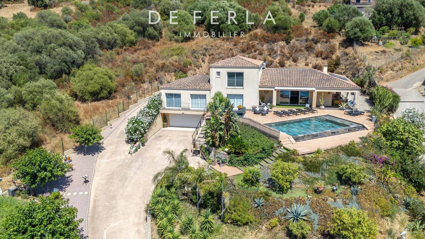 Maison 5 pièces 220 m² · à Afa · 220 m² · 1 198 000 €