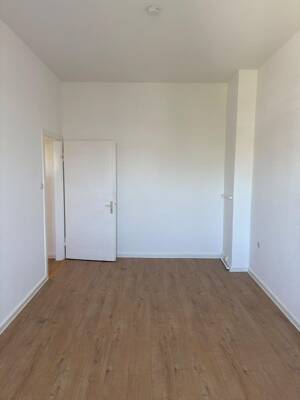 Frisch renovierte 2,5-Zimmer-Altbauwohnung mit Balkon in zentraler Lage von Solingen-Ohligs – 42697 Solingen – Vorschaubild 5