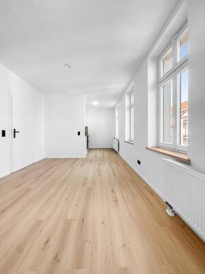 Erstbezug nach Sanierung: Helle Wohnung mit moderner Ausstattung