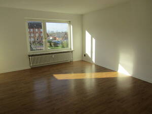 5034-808 schöne 3 Zimmerwohnung