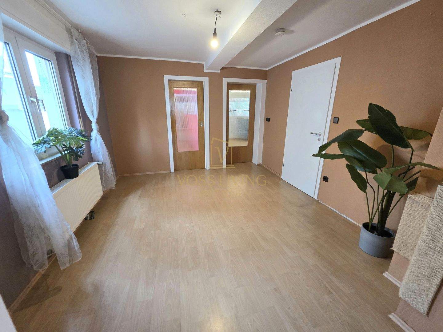 Großes potentialträchtiges Haus mit Garten, Balkon, KFZ Stellplatz, Keller und Nebengebäude – Karben – Vorschaubild 4
