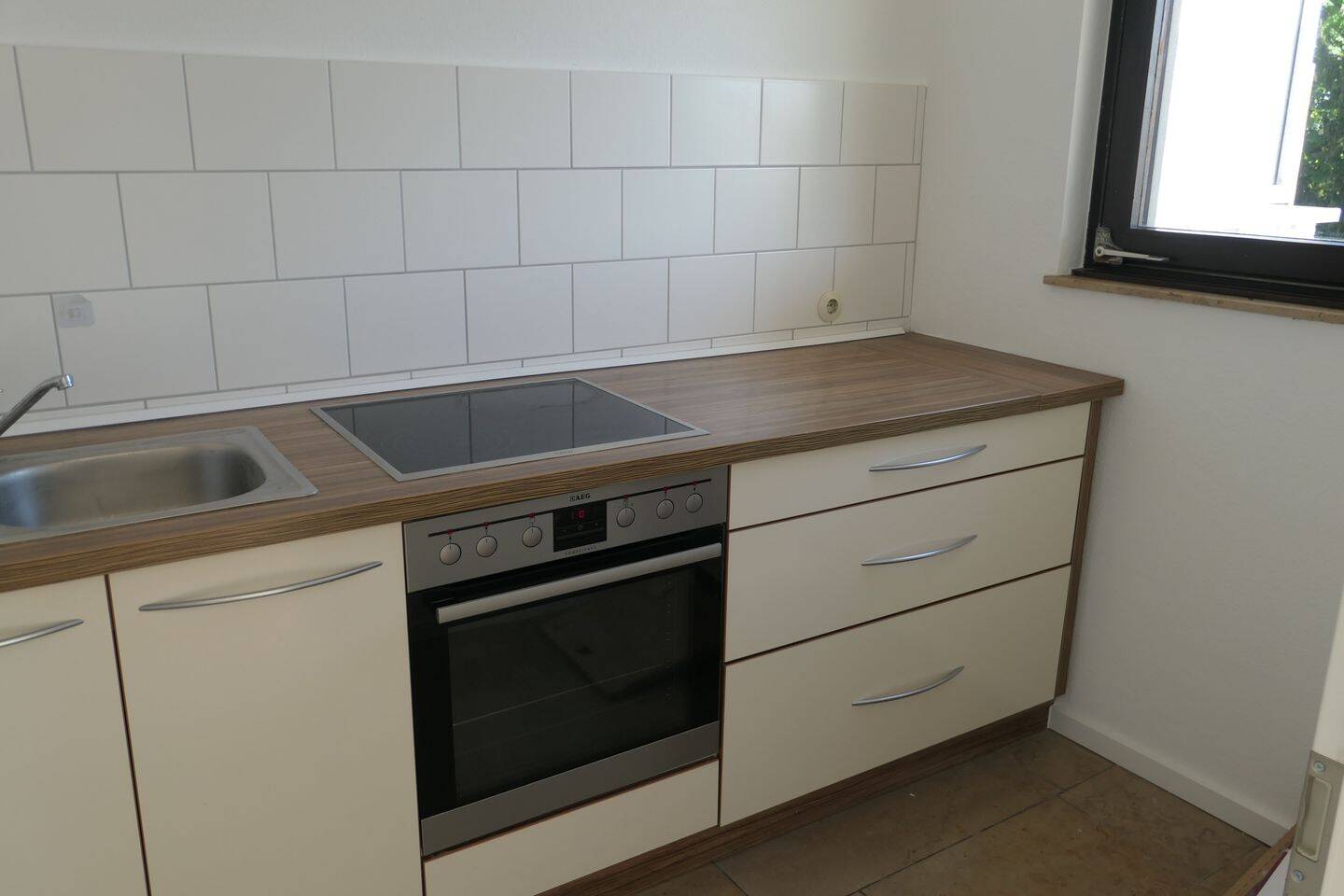 2-Zimmer-Wohnung in bester Lage mit außergewöhnlicher Aussicht – Düsseldorf – Vorschaubild 7