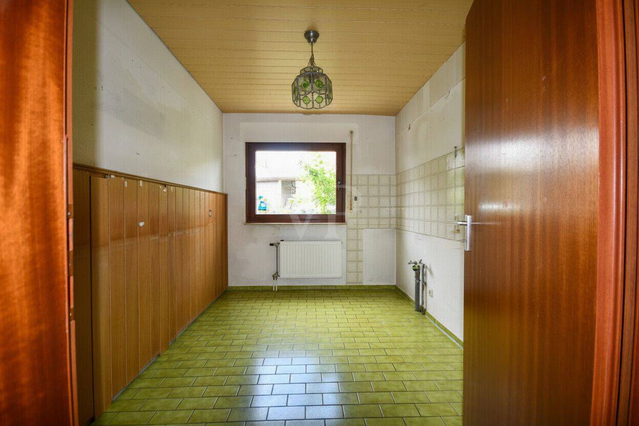 VON POLL | Leerstehendes Reihenmittelhaus mit grünem Rückzugsort – Fürth – Vorschaubild 5