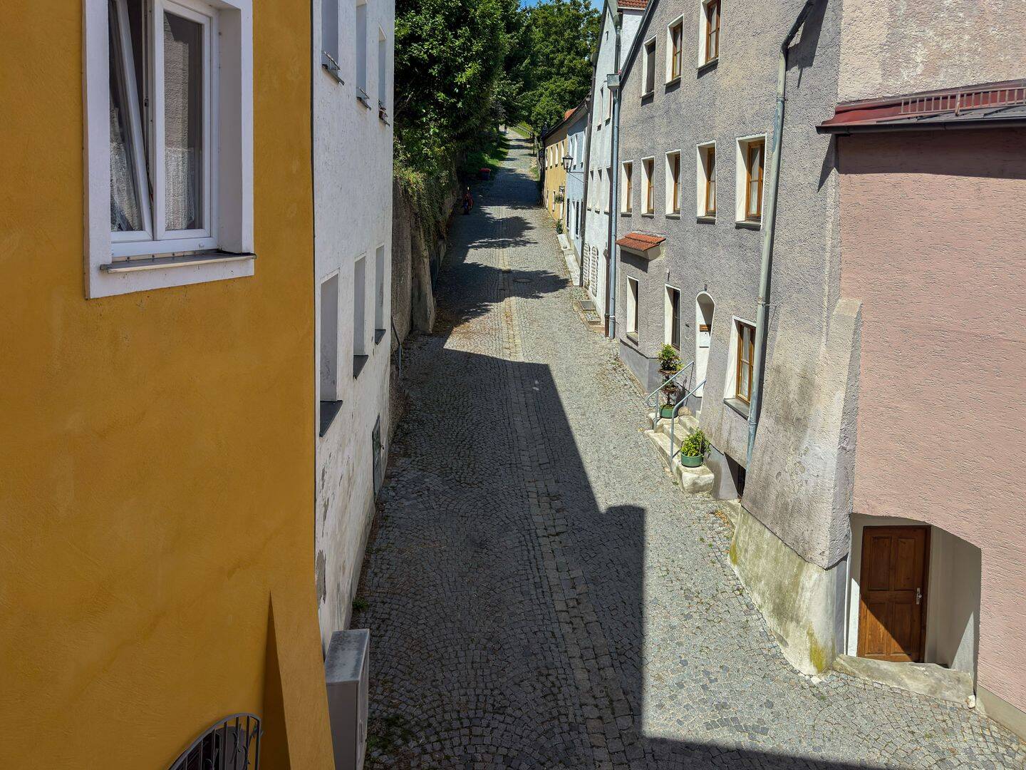 Charmante 2-Zimmer-Altstadtwohnung in denkmalgeschütztem Wohnhaus – Burghausen – Vorschaubild 5