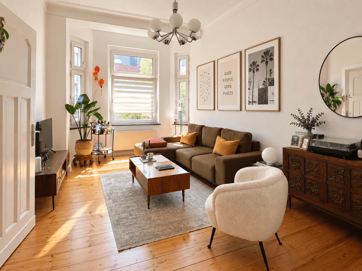 Charmanter Altbau in Bilk - frei werdende 2-Zimmer-Wohnung mit Balkon zum Innenhof – 40223 Düsseldorf – Bild 1 von 6