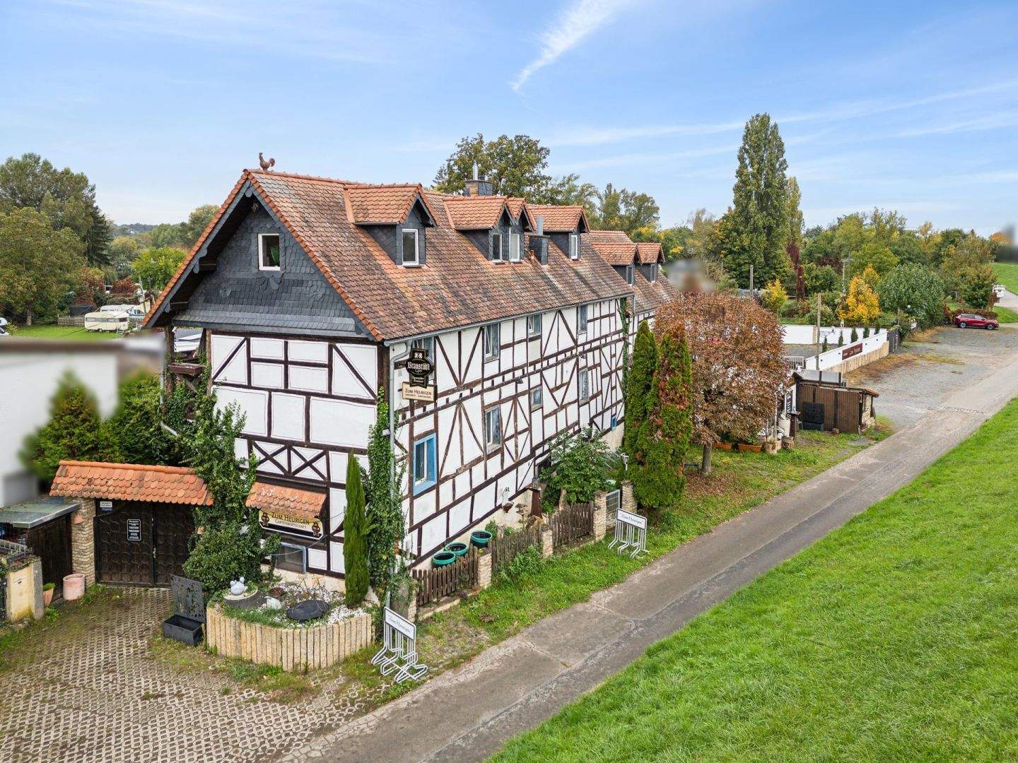 Einzigartiges Landgut mit Restaurant, Event Location & Wohnen in Ginsheim-Gustavsburg – Ginsheim-Gustavsburg – Bild 1 von 9
