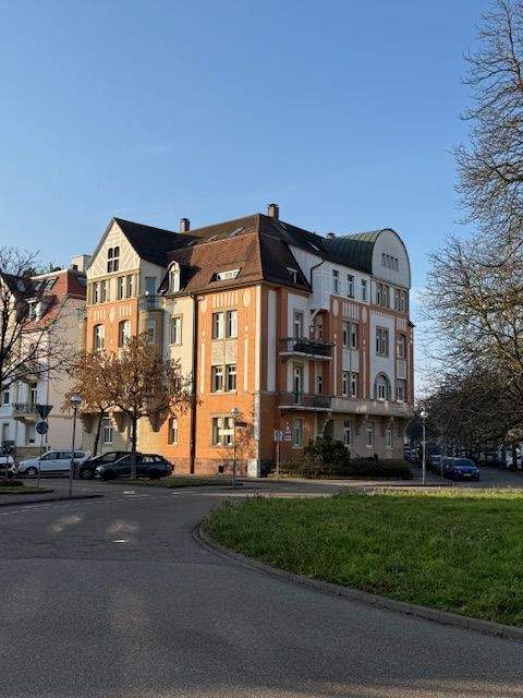 Provisionsfrei- 3 Zimmer Wohnung- Jugendstil mit Tonnendach in der Weststadt