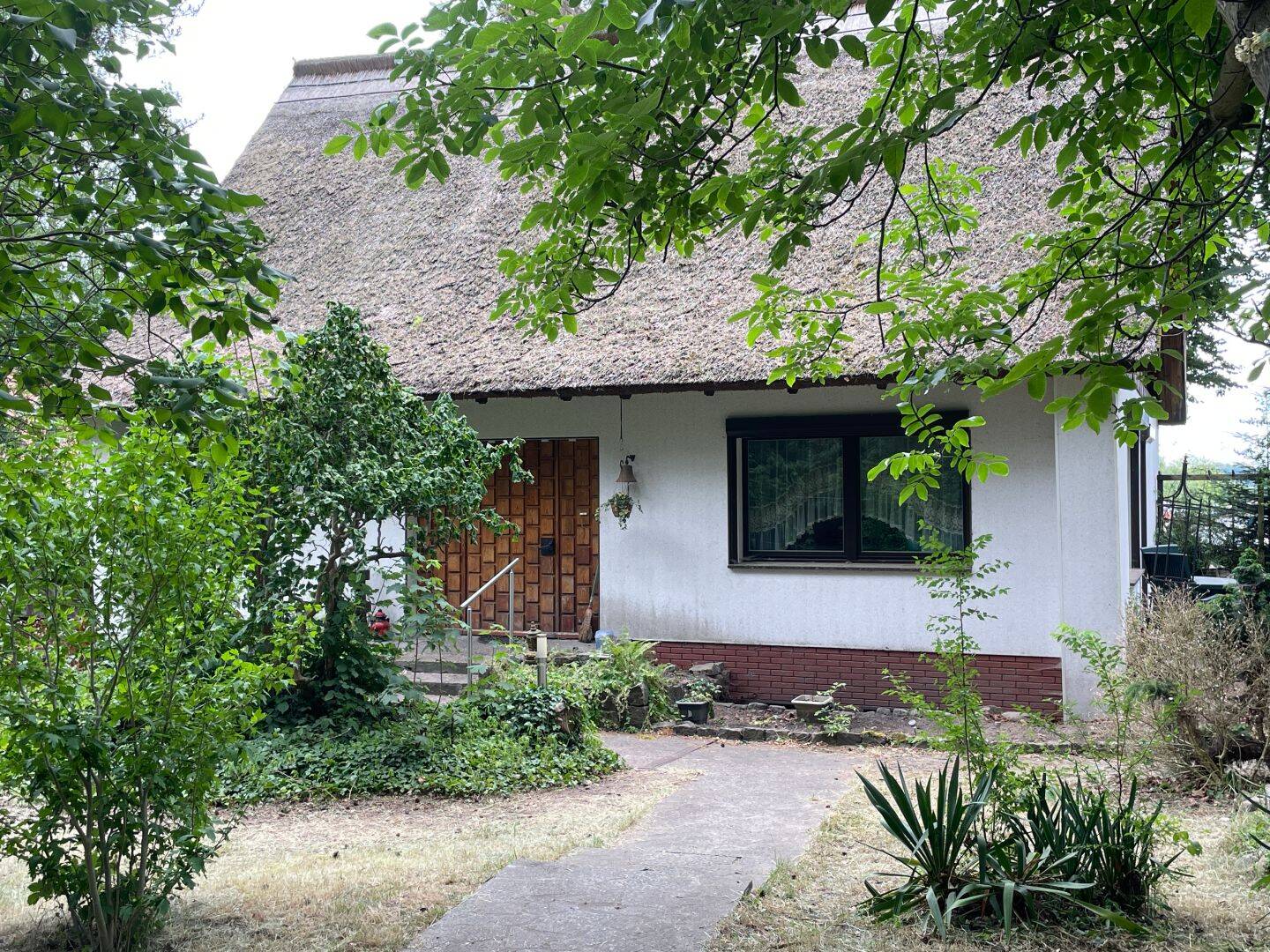 Märchenhaftes Reetdachhaus in Bansin (Usedom)- wo Meeresrauschen und Vogelgesang Ihren Tag beginnen – Heringsdorf – Bild 1 von 9