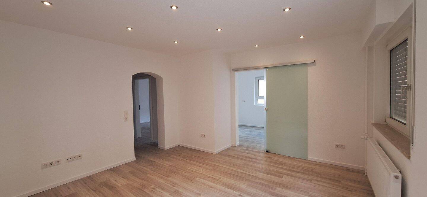komplett sanierte 2-Zimmer-Wohnung in Mannheim-Sandhofen