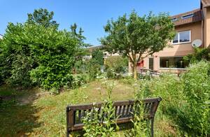 ONLY 10 MINUTES TO CLAY! Approx. 150 m² townhouse with 5-room, 4-bed, garden + garage *Pets allowed*
