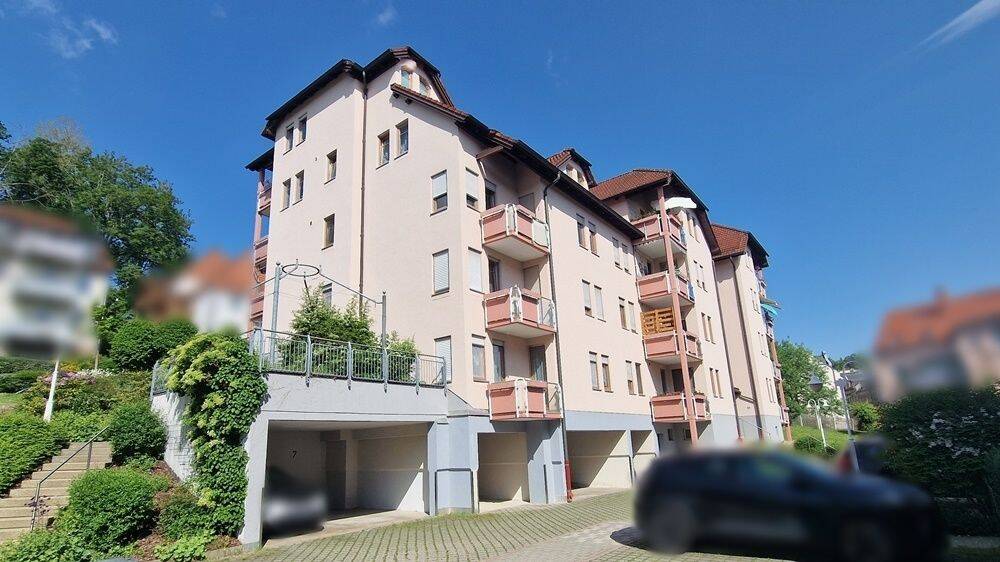 Für Kapitalanleger und Eigennutzer - gepflegte 2-Raum-Wohnung mit Balkon in Waldheim zum Verkauf