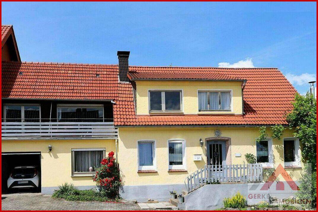 Gemütliches Einfamilienhaus mit schönem Garten