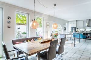 Einzigartige Gelegenheit - Ihre zukünftige Wohlfühloase mit Sauna, Gartenterrasse und Garage! – 50968 Köln – Vorschaubild 4
