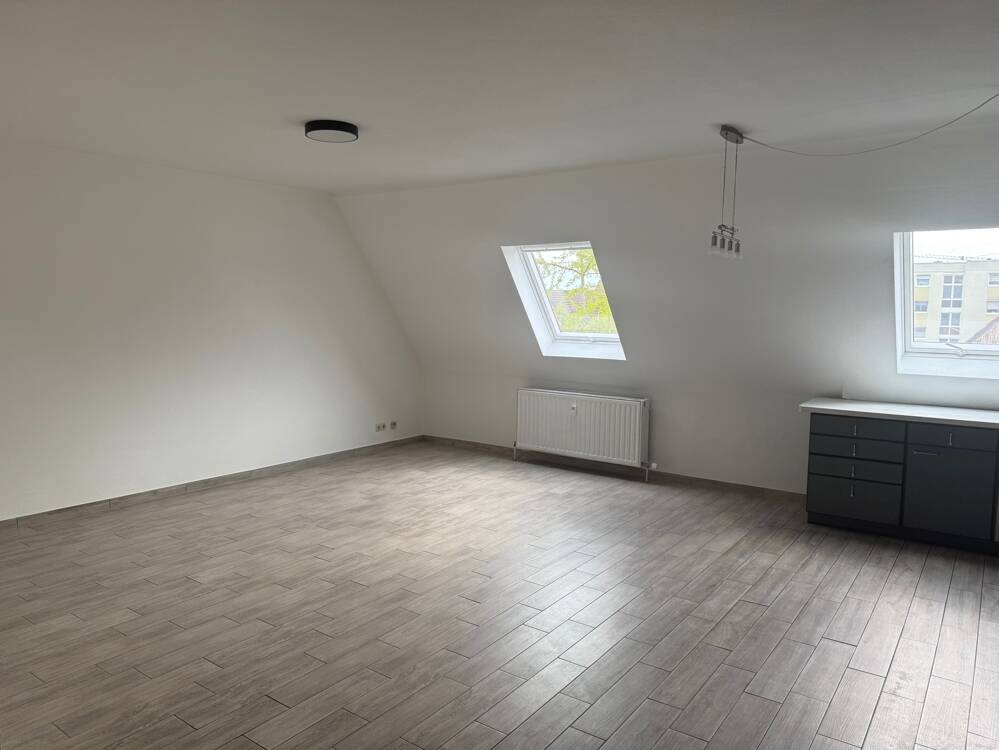 Offen gestaltete Dachgeschosswohnung in ruhiger Lage