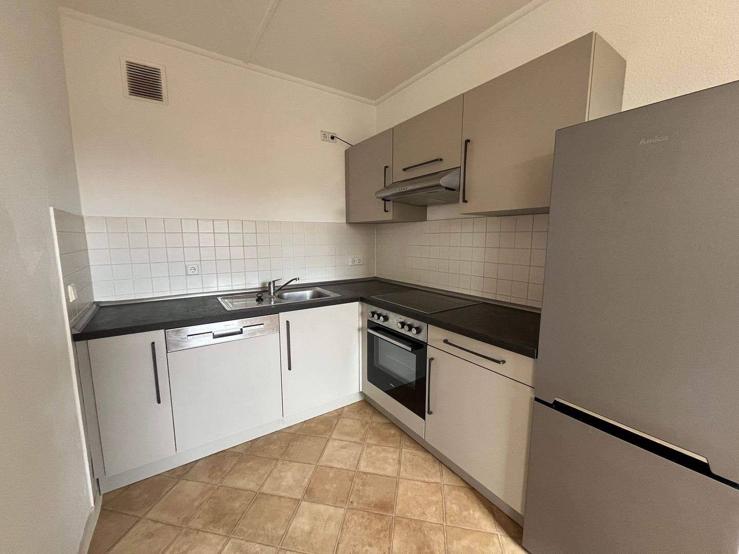 *AKTION* 1 NKM frei* 2-Zimmer Wohnung mit Balkon + EBK – Chemnitz – Vorschaubild 2