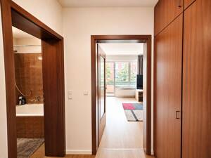 Charmante Wohnung am Park - mit Balkon und Tiefgaragenstellplatz – 30627 Hannover – Vorschaubild 7