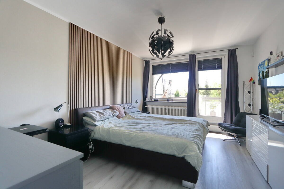 Vollsaniertes Penthouse mit 100m² Dachterrasse und Tiefgarage in Hamburg-Rahlstedt – Hamburg – Vorschaubild 9