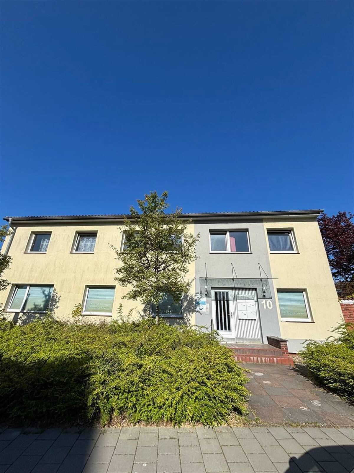 Helle 1-Zimmer-Wohnung // Seekoppelweg 10, Kiel-Russee – 24113 Kiel – Bild 1 von 8