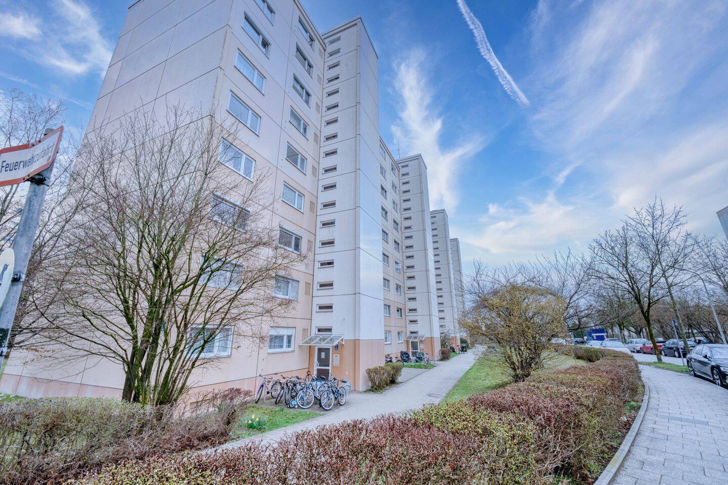 Wunderschöne lichtdurchflutete 3-Zimmer-Wohnung in Bogenhausen - Sofort einziehen und wohlfühlen! – München – Bild 1 von 9