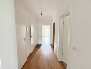 Geräumig & Charmant: 3-Zimmer mit grüner Terasse in Grünau