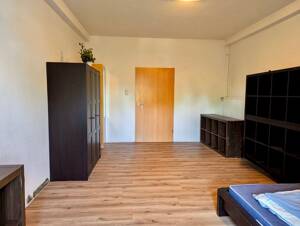 WG Zimmer am Burgberg – 22 m2, 300 € warm (nur an Studierende) – 91054 Erlangen – Vorschaubild 2