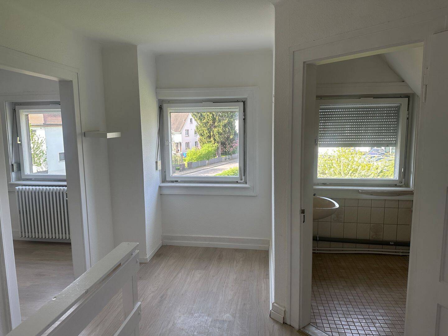5,5 Zimmer Einfamilienhaus in zentraler Lage Tiengen ! – Waldshut-Tiengen – Vorschaubild 8