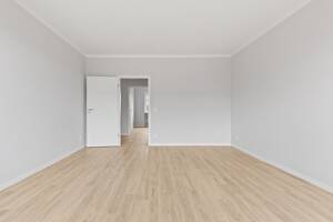 2-Zimmer-Wohnung, Balkon, Bad mit Fenster und Tiefgaragenstelllatz in Hamburg-Barmbek – 22305 Hamburg – Vorschaubild 6