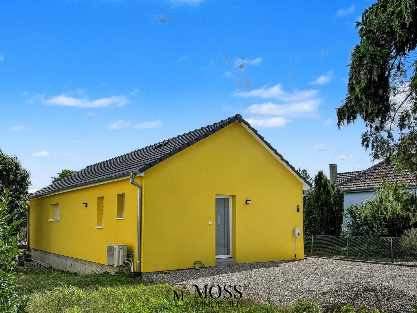 Eleganz & Komfort im Elsass FRANKREICH: Neubau-Bungalow mit großem Garten und genehmigtem Pool – Neuenburg am Rhein – Vorschaubild 2