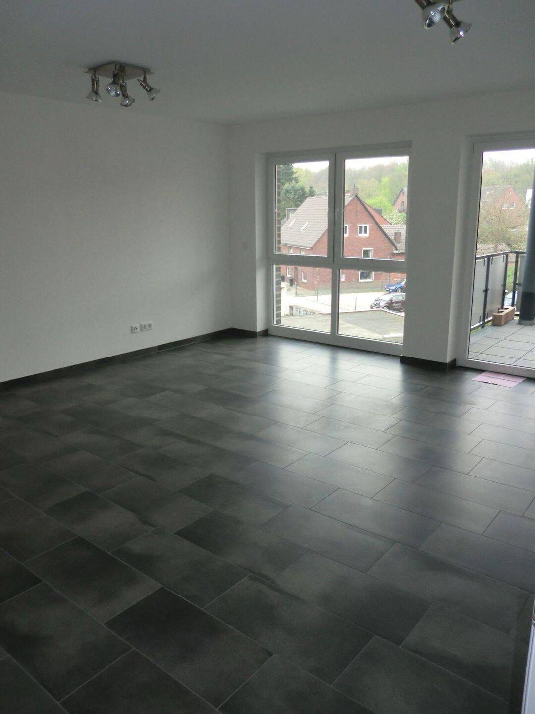 Helle 3,5-Zimmer Wohnung mit Balkon, TG & Aufzug in Kirchhellen-Mitte (provisionsfrei, barrierearm) bezugsfrei ab August 2026 – Bottrop – Vorschaubild 9