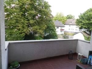 E.-Moltkeviertel: geräumige Wohnung mit Balkon im 2. OG – 45136 Essen – Vorschaubild 2