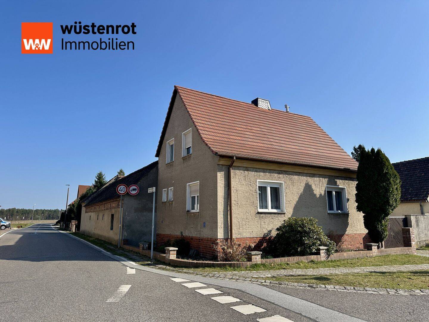 Einfamilienhaus mit großem Grundstück und zusätzlichem Baulandpotenzial – Hoyerswerda – Vorschaubild 2