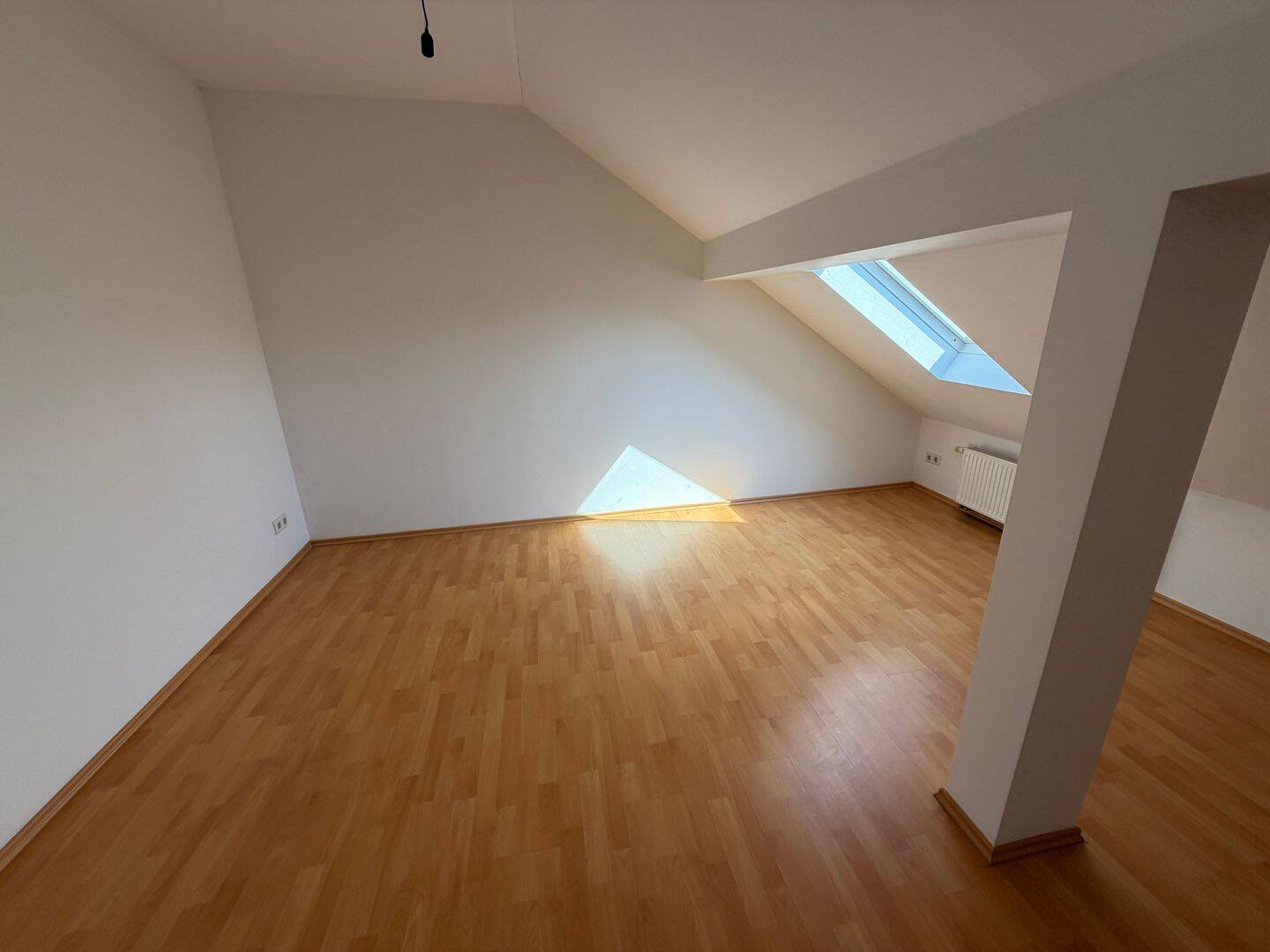 Provisionsfrei: Schöne 3-Zimmer-Dachgeschosswohnung in Gostenhof – Nürnberg – Vorschaubild 9
