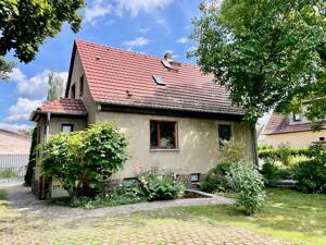 Gepflegtes Einfamilienhaus mit großem Garten und Doppelgarage in Dresden-Hellerau – 1109 Dresden – Vorschaubild 1