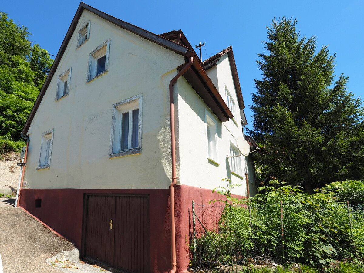 Ein Zuhause mit Geschichte, Charme und Garten in Rechberg bei Schwäbisch Gmünd – Schwäbisch Gmünd – Vorschaubild 3