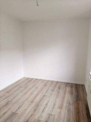 helle 2-Raum-Wohnung mit Balkon – 8058 Zwickau – Vorschaubild 6