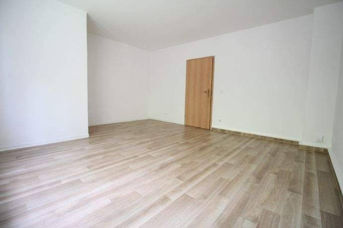 1-Raum-Wohnung mit Einbauküche in Uninähe – Chemnitz – Vorschaubild 5
