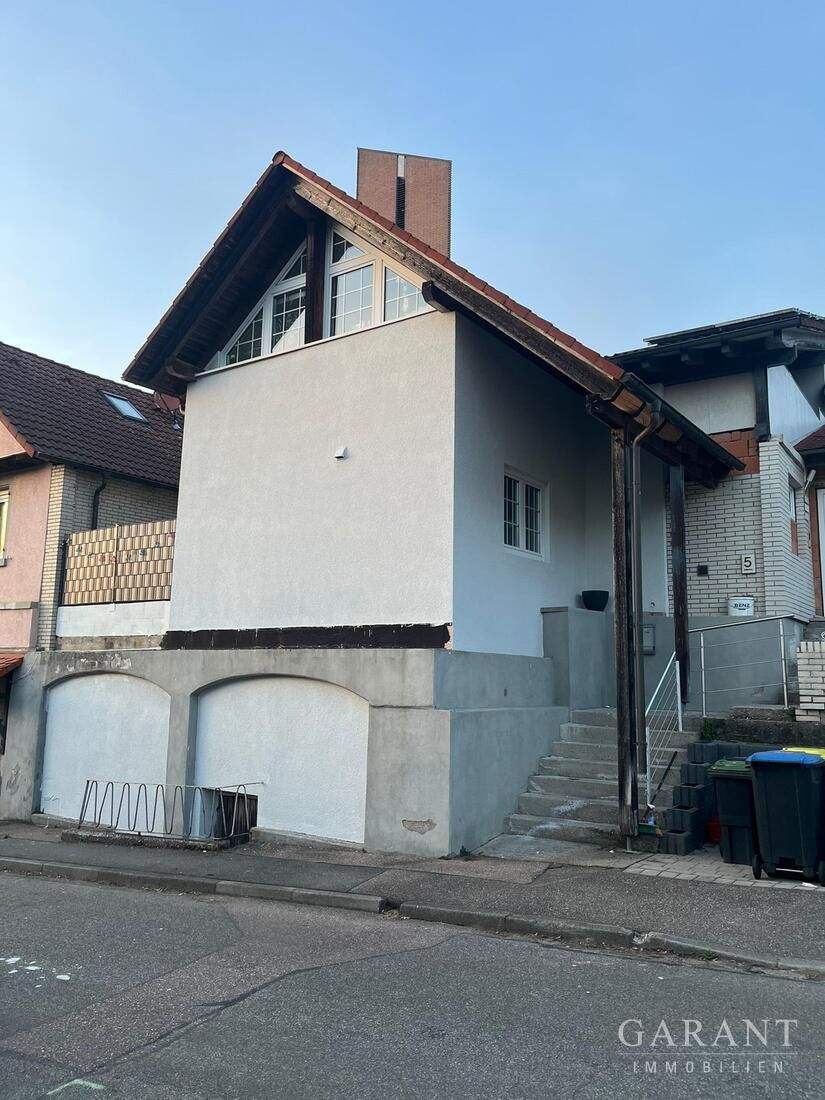 Modernisierte Doppelhaushälfte in zentraler Lage – Aglasterhausen – Bild 1 von 9