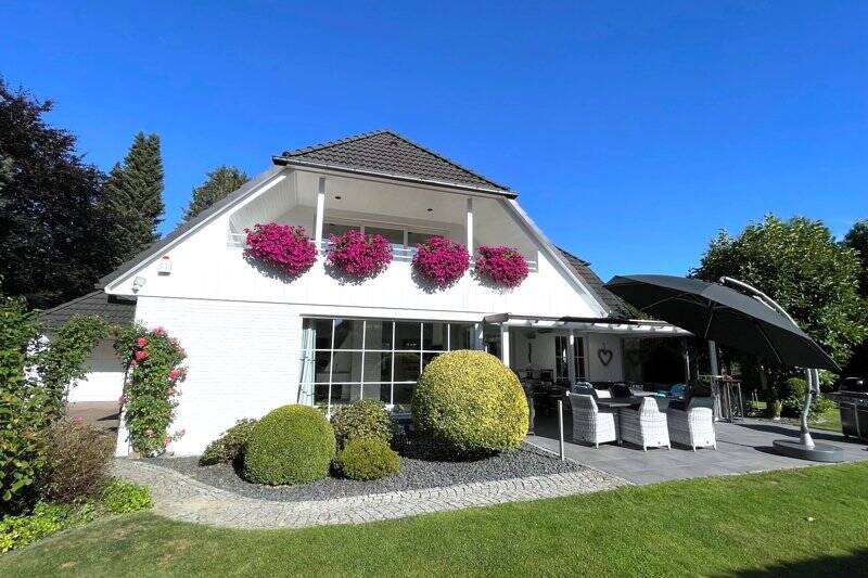 ***Exklusive Landhausvilla in Sackgassenlage*** – Hamburg – Vorschaubild 2