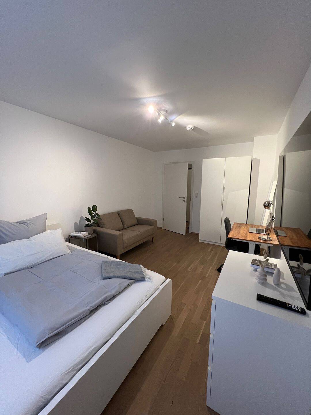 WG Zimmer: Vollmöbliert und all-inclusive in Nürnberg – Nürnberg – Vorschaubild 3