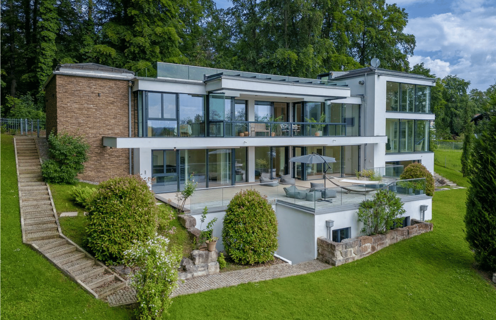 Bestlage Starnberg: Bauhausvilla der Extraklasse – Starnberg – Bild 1 von 9