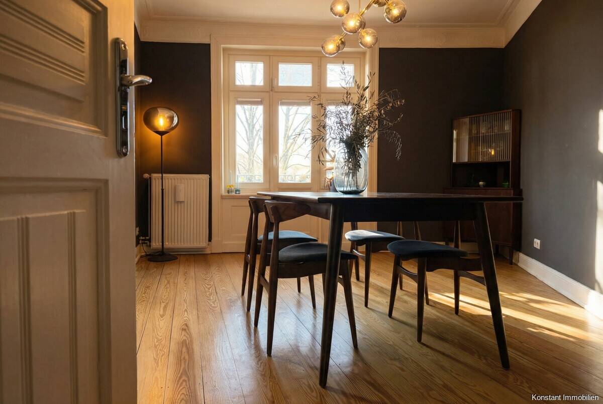 3-Zi.-Altbaujuwel mit Balkon und historischem Kachelofen im idyllischen Komponistenviertel – Hamburg – Vorschaubild 9