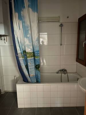 Großzügige 3,5-Raum Wohnung mit Einbauküche und Balkon in Duisburg-Dellviertel – 47051 Duisburg – Vorschaubild 7