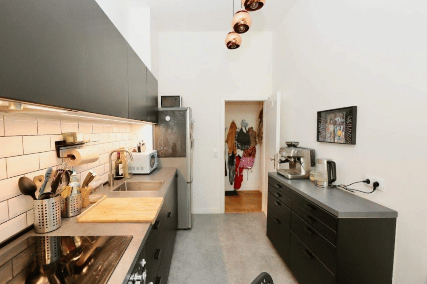 HOHE DECKEN, BALKON & PARKETTBODEN - BEGEHRTE KIEZLAGE, RUHIG & ZENTRAL - DIREKT AM HAUSBURGPARK – Berlin – Vorschaubild 4