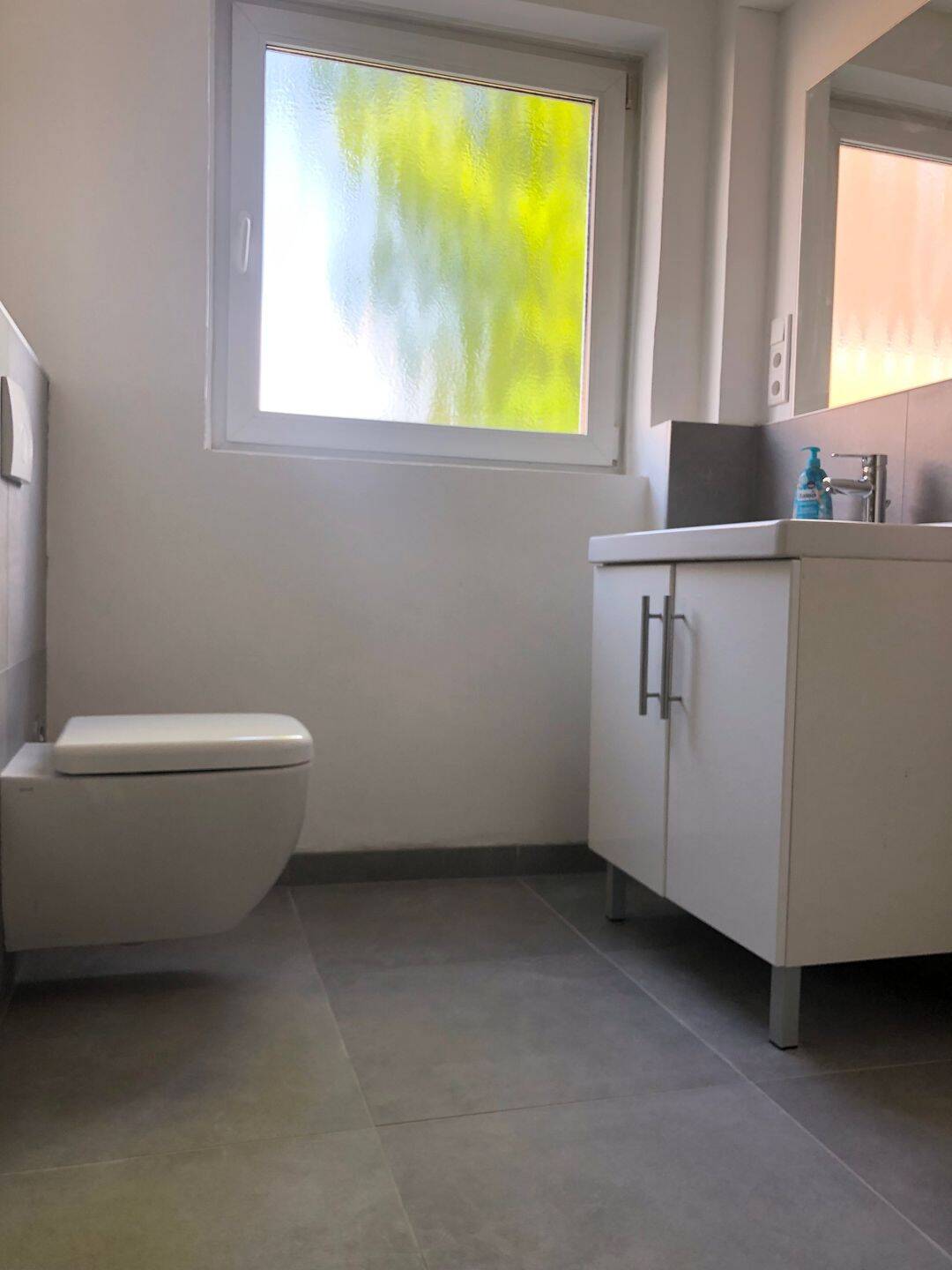 Kernsanierte, helle 3 Zimmer Wohnung mit Balkon und Aufzug im Zentrum, seniorengerecht – Mönchengladbach – Vorschaubild 9