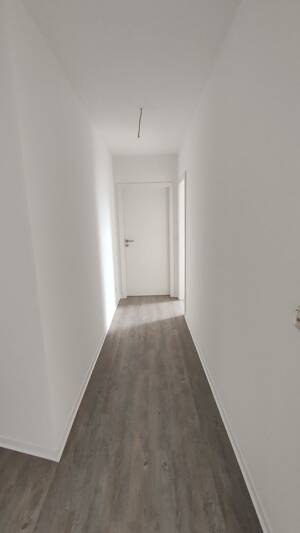 Dachgeschosswohnung mit 4 Zimmern und viel Tageslicht in Erfurt – Arnstädter Straße 21, 99096 Erfurt – Vorschaubild 9