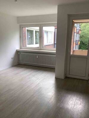 Sommeraktion: Mieten Sie noch für Juli 26 und sparen Sie 1 Grundmiete! Perfekte 2 Zimmer mit Balkon in super verkehrsarmer Wohnstraße