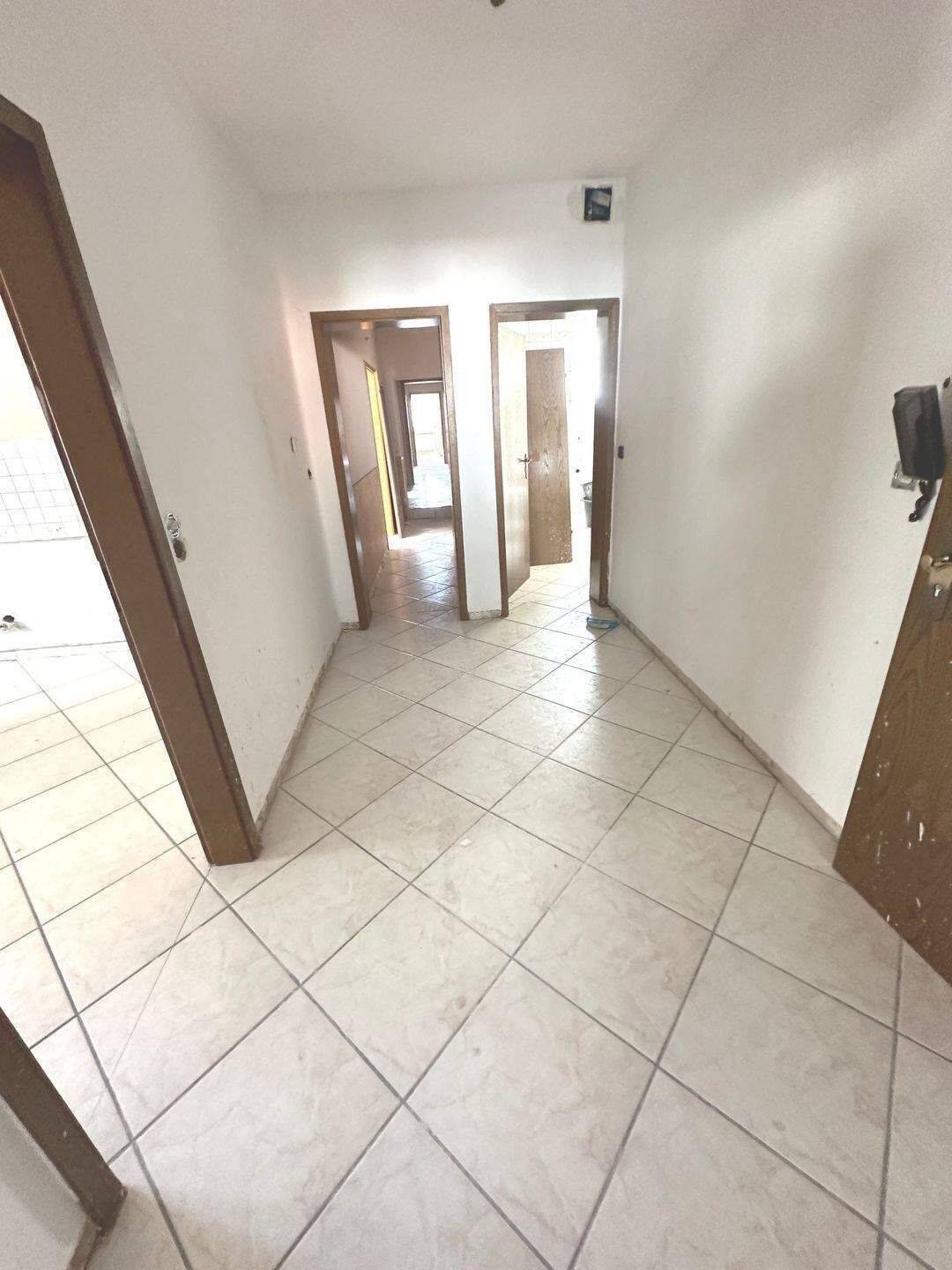 Großzügige 6-Zimmer-Wohnung mit Einbauküche und zwei Balkonen in Trier-Biewer – Trier – Vorschaubild 8